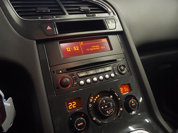 Peugeot 5008 15 of 17