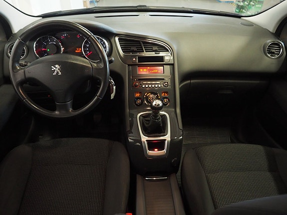 Peugeot 5008 12 of 17
