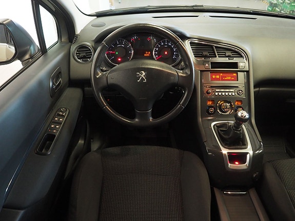 Peugeot 5008 13 of 17