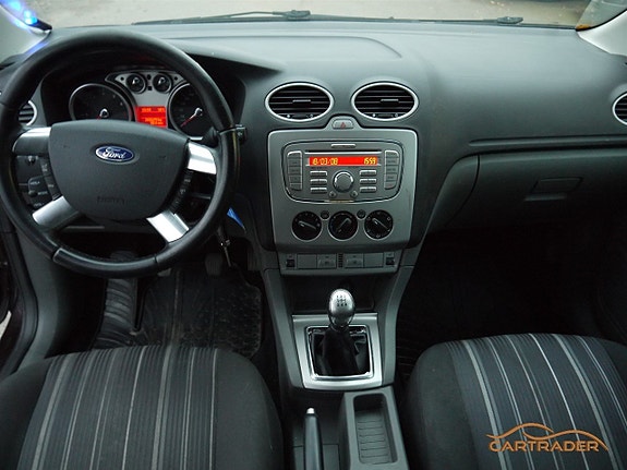 Ford Focus 10 of 20
