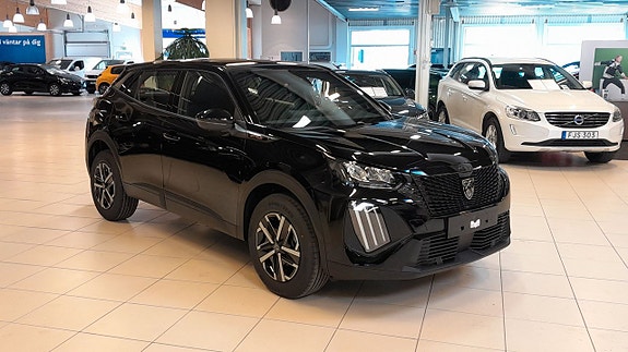 Peugeot 2008 2 of 5
