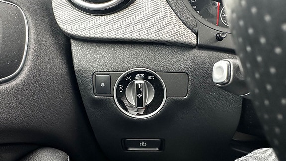 Mercedes-Benz B180 15 of 26