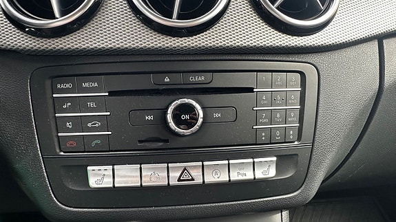 Mercedes-Benz B180 20 of 26