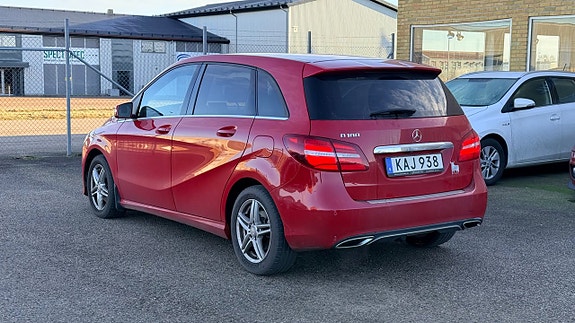Mercedes-Benz B180 6 of 26