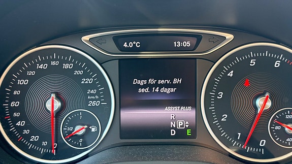 Mercedes-Benz B180 12 of 26