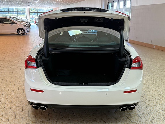 Maserati Ghibli 10 of 26