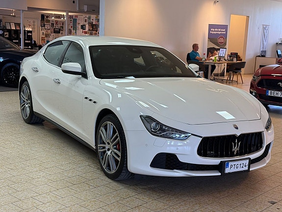 Maserati Ghibli 8 of 26