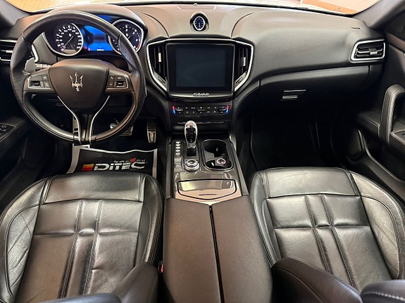 Maserati Ghibli 17 of 26