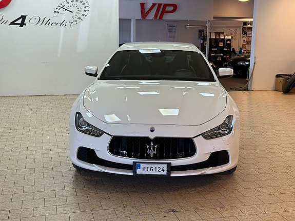 Maserati Ghibli 9 of 26
