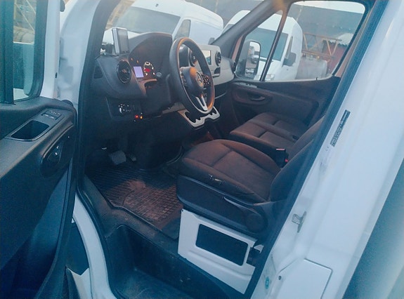 Mercedes-Benz Sprinter 316 27 of 27