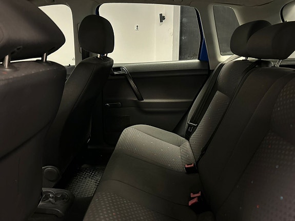 Volkswagen Polo 9 of 18