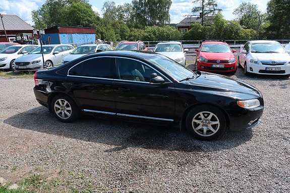 Volvo S80 2 of 6
