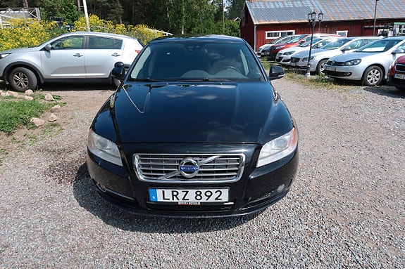 Volvo S80 3 of 6