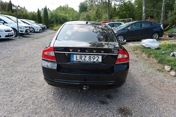 Volvo S80 4 of 6