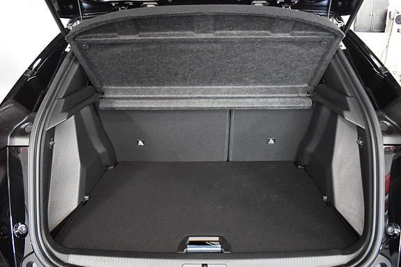 Peugeot 2008 13 of 17