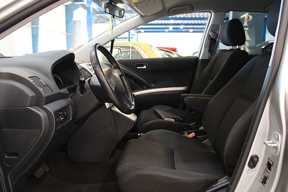 Toyota Corolla Verso 6 of 11