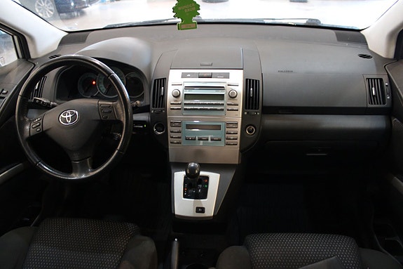 Toyota Corolla Verso 11 of 11