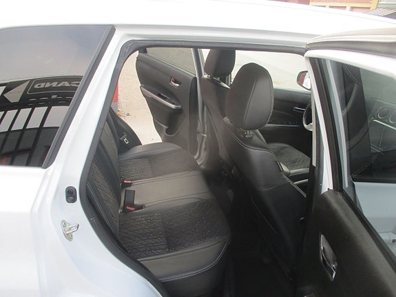 Suzuki Vitara 8 of 14