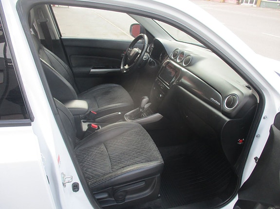 Suzuki Vitara 9 of 14