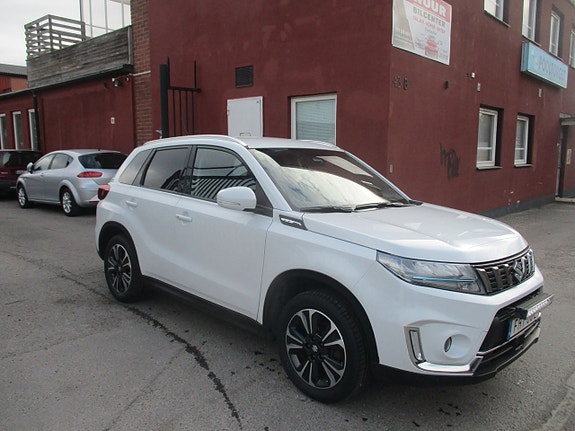 Suzuki Vitara 2 of 14