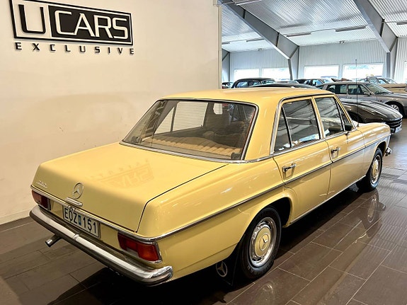 Mercedes-Benz 230 2 of 5