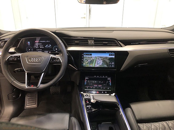 Audi e-tron 6 of 11