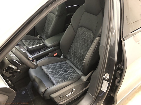 Audi e-tron 7 of 11