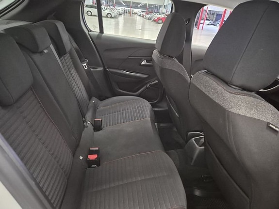 Peugeot 208 5 of 5