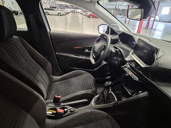 Peugeot 208 4 of 5