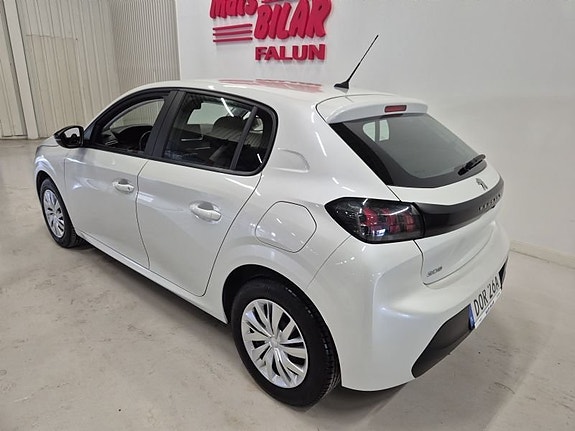Peugeot 208 9 of 10