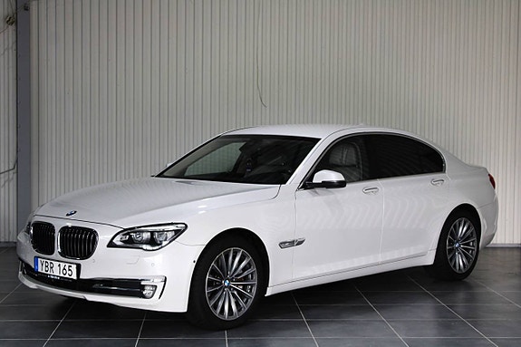 BMW 750i