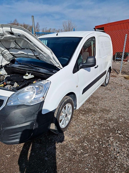 Peugeot Partner 3 of 5