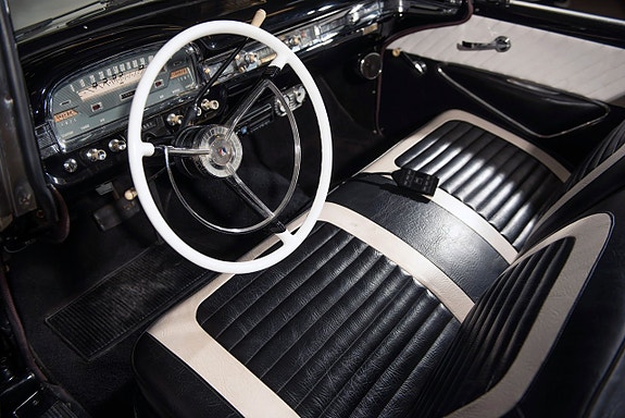 Ford Galaxie 9 of 15