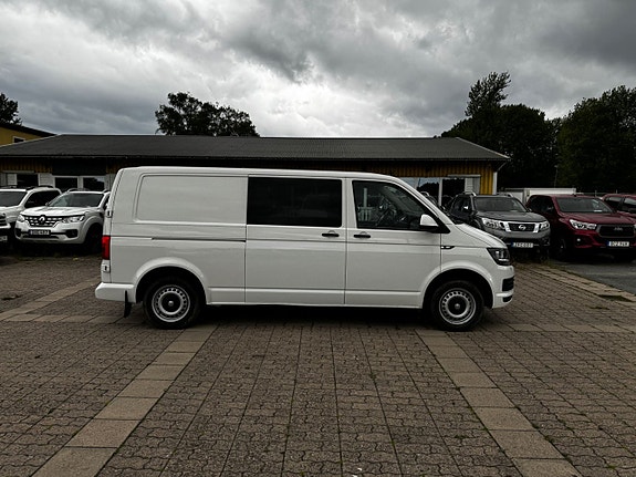 Volkswagen Transporter 9 of 24
