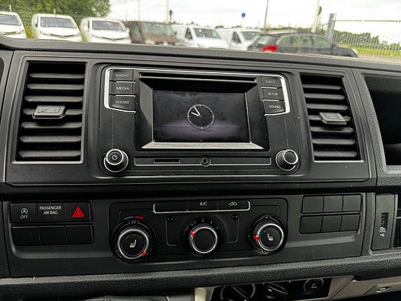Volkswagen Transporter 20 of 24