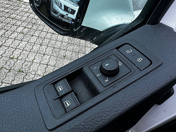 Volkswagen Transporter 17 of 24