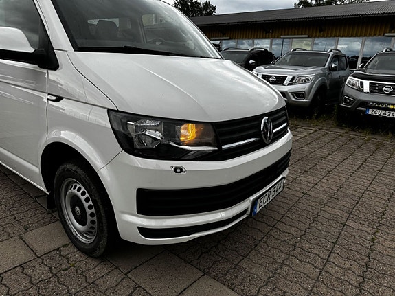 Volkswagen Transporter 5 of 24