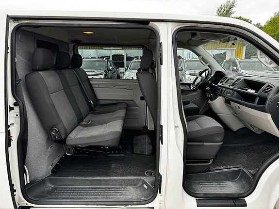 Volkswagen Transporter 11 of 24