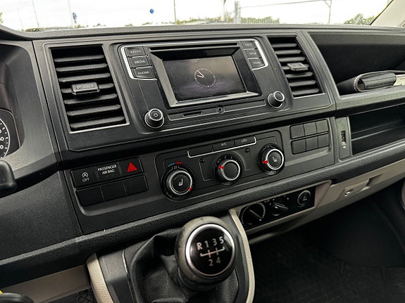 Volkswagen Transporter 21 of 24