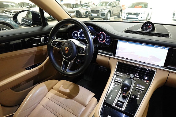 Porsche Panamera 4S 7 of 22