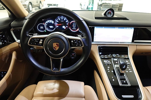 Porsche Panamera 4S 6 of 22