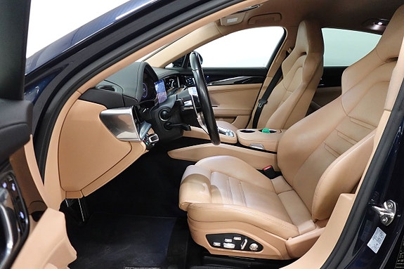 Porsche Panamera 4S 8 of 22