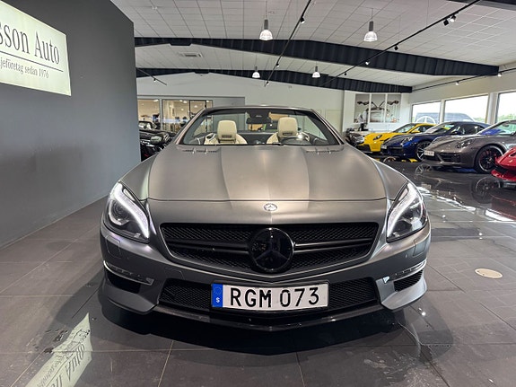 Mercedes-Benz SL63 13 of 15
