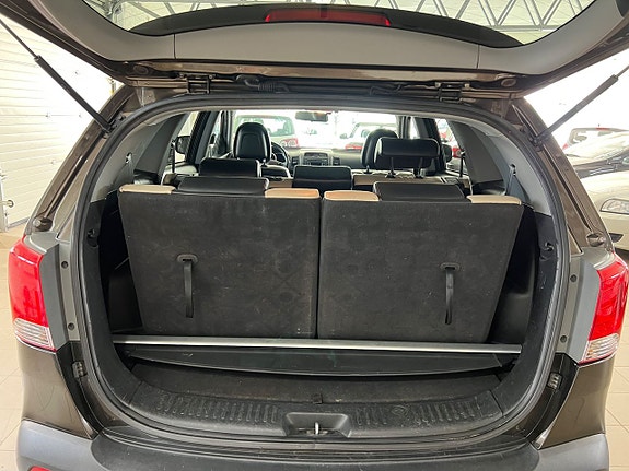 Kia Sorento 14 of 16