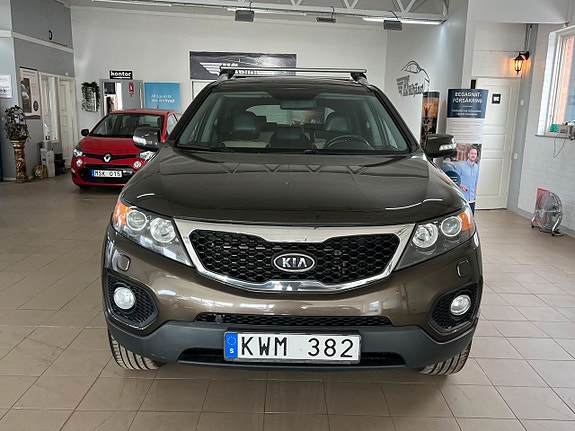 Kia Sorento 2 of 16