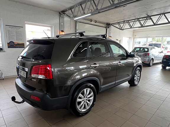 Kia Sorento 8 of 16