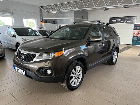 Kia Sorento 3 of 16