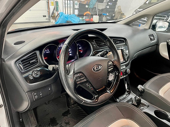 Kia Ceed 8 of 19