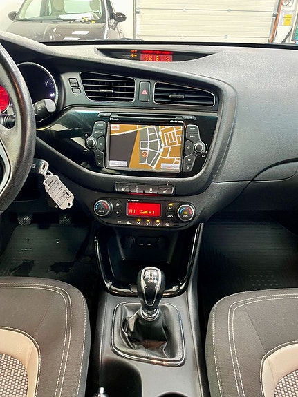 Kia Ceed 9 of 19