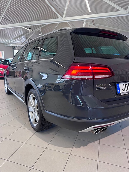 Volkswagen Golf Alltrack 10 of 10